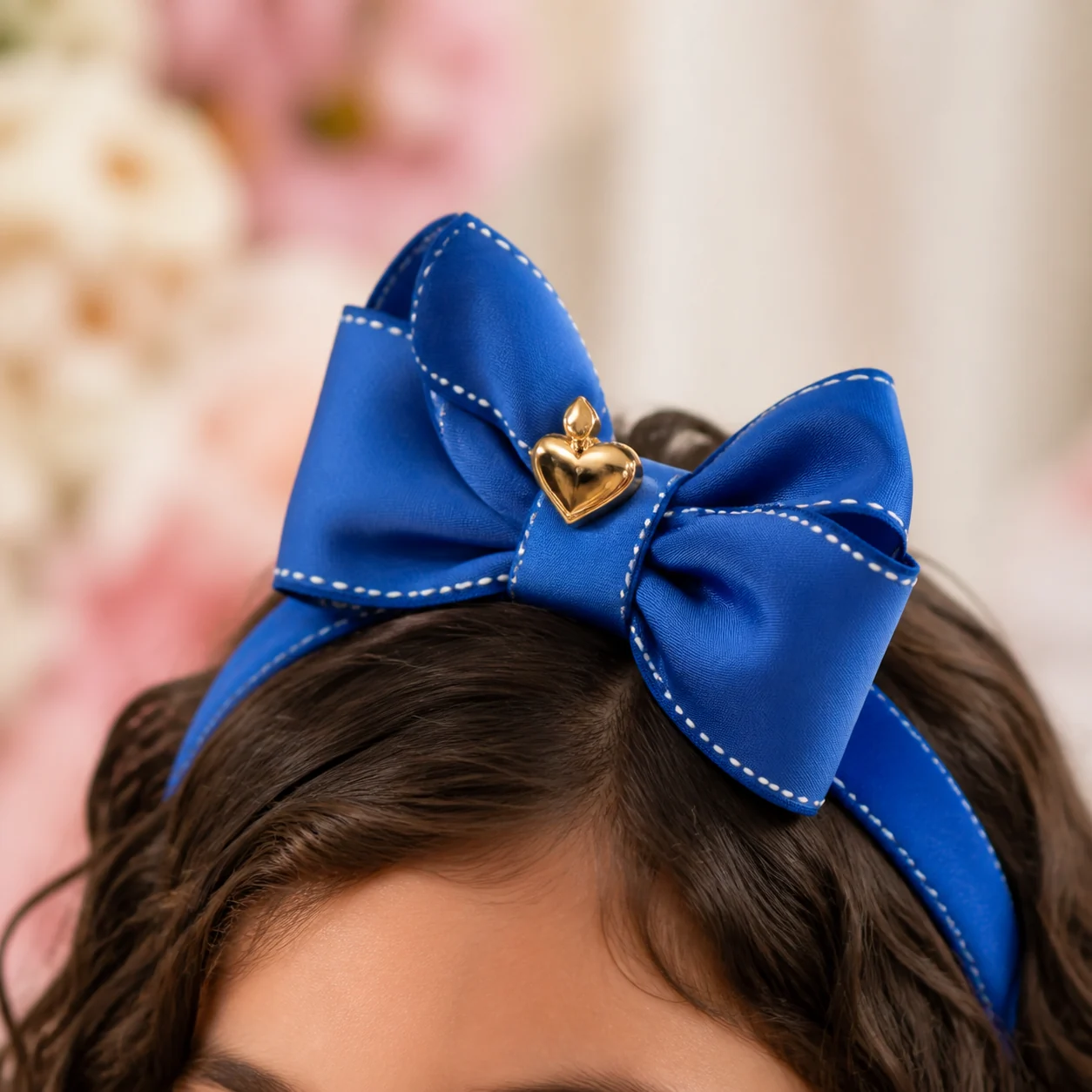 Tiara com laço azul